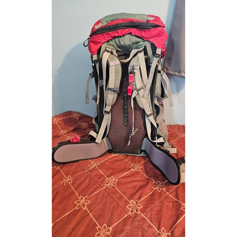 Osprey Ariel AG 65 Women’s Anti-Gravity Hiking Backpack Size Medium Red